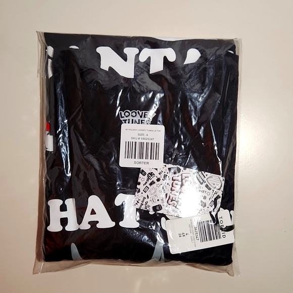 ❤️NWT VINTAGE TORRID TEE - BUGS BUNNY LOONEY TUNES CHRISTMAS HOLIDAY SANTA HAT - Picture 7 of 13